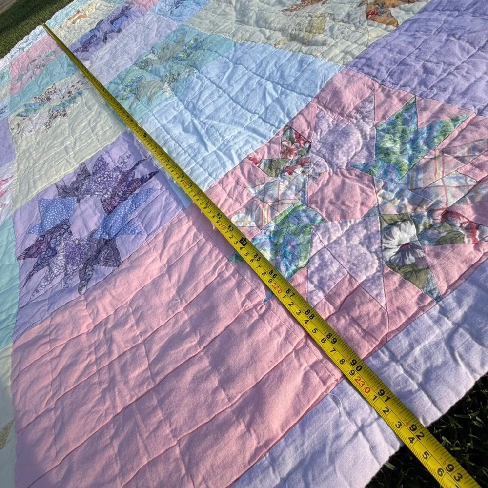 Vintage Handmade Pastel Patchwork Star Quilt Floral Applique 93x81 Lavender Pink